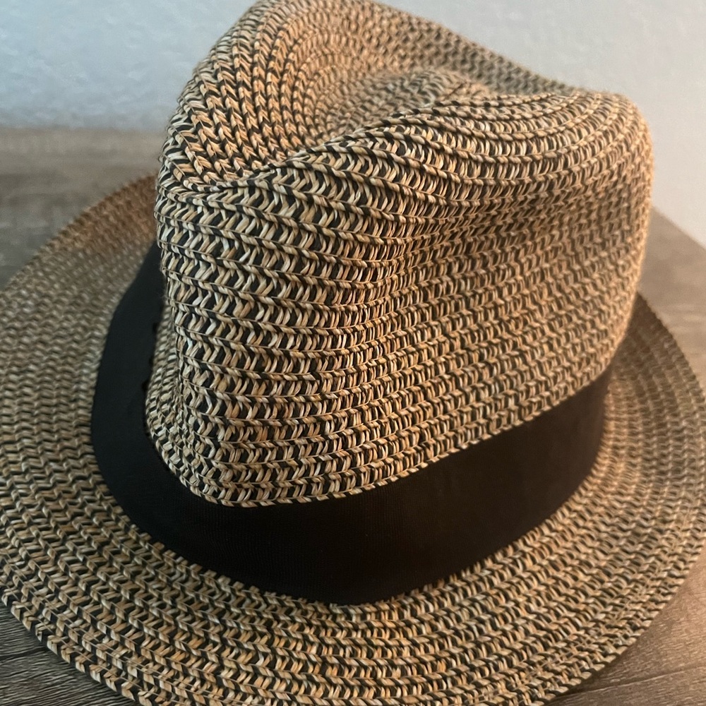 Hat - Picture 3 of 4